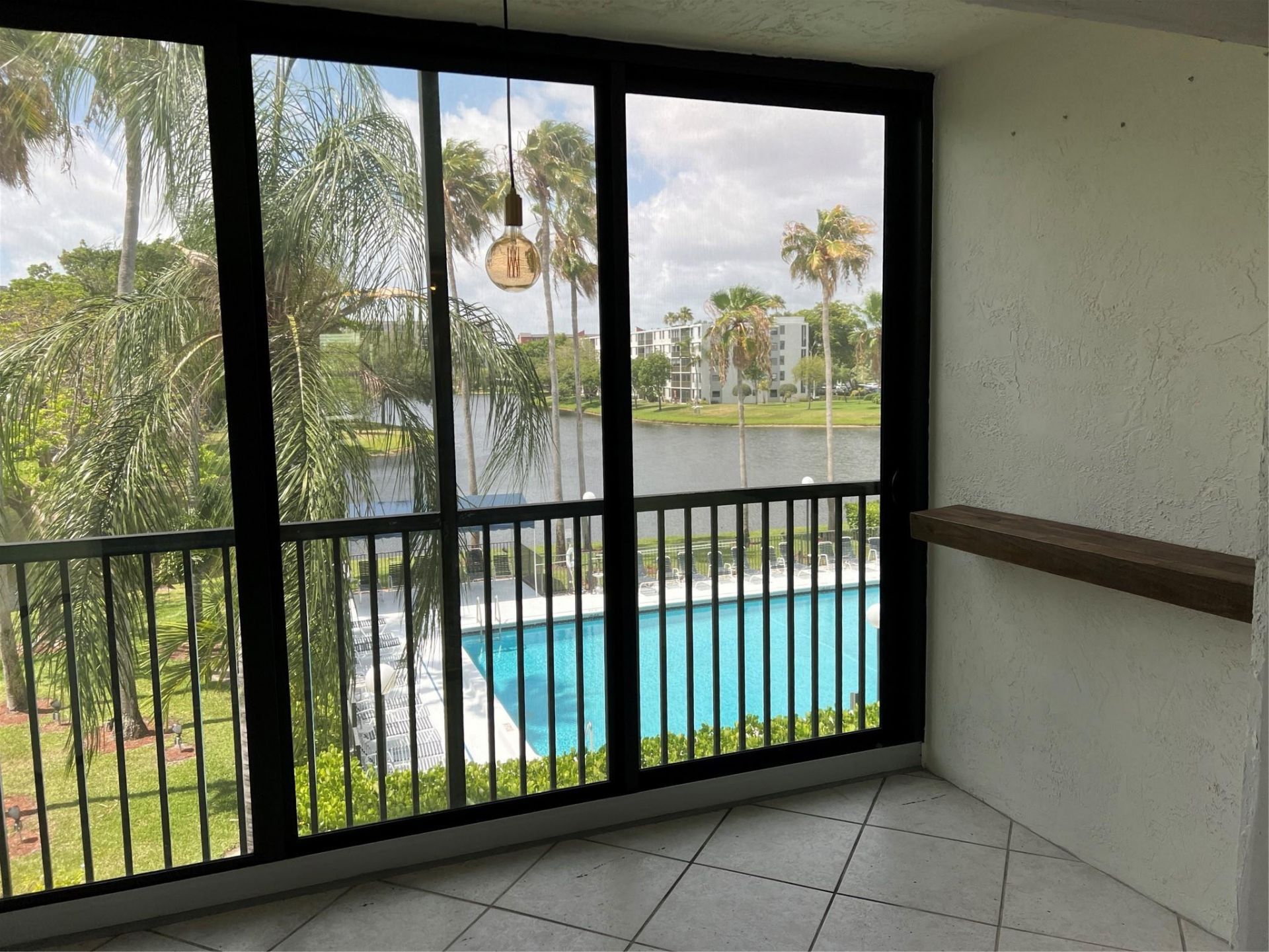 2220 N Cypress Bend Drive, Unit 301, Pompano Beach, FL 33069 Photo
