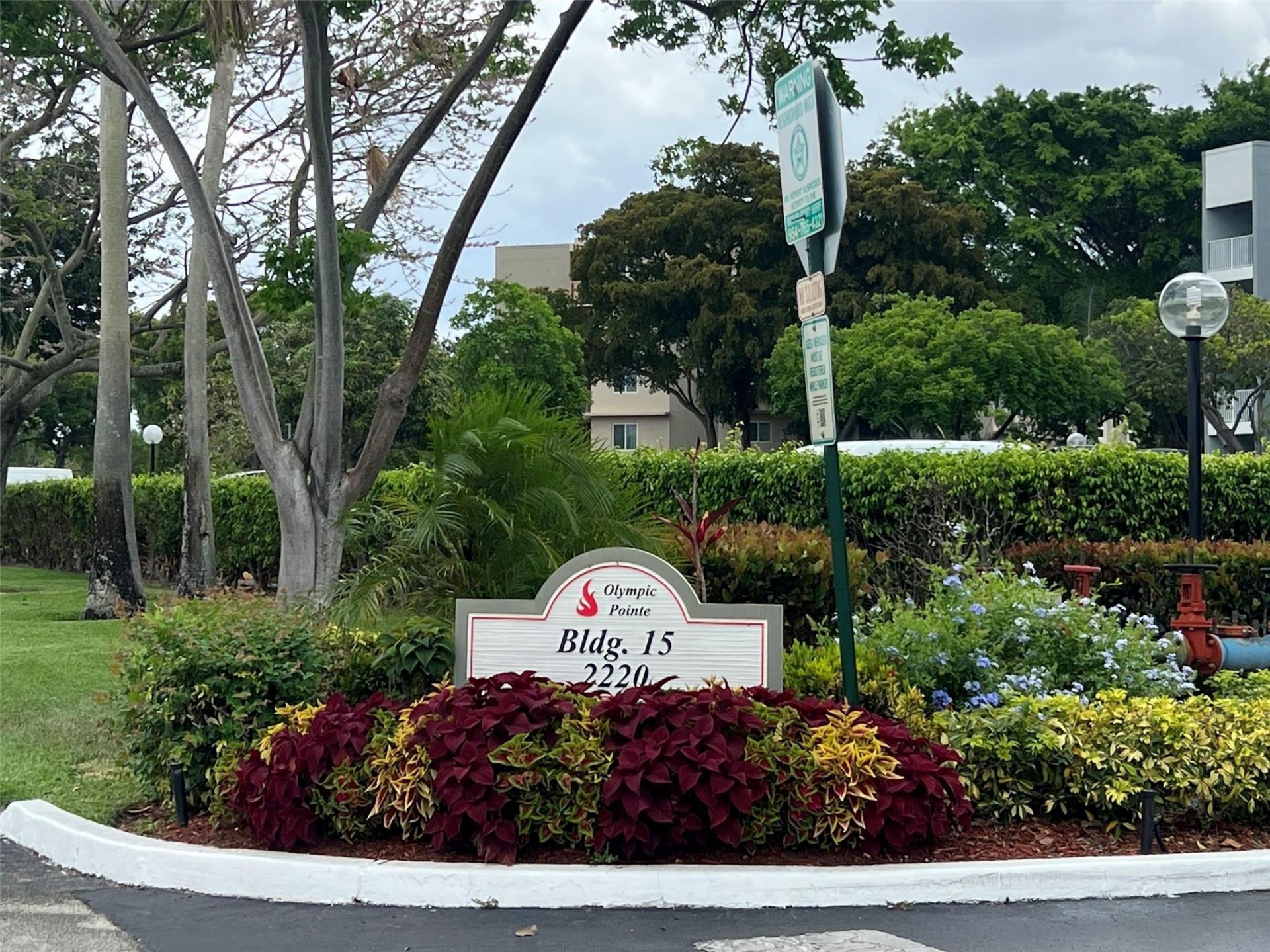 2220 N Cypress Bend Drive, Unit 301, Pompano Beach, FL 33069 Photo