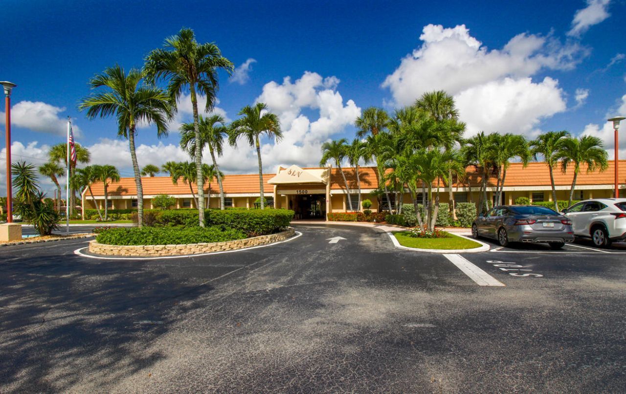 100 Lake Rebecca Drive, West Palm Beach, FL 33411 Photo