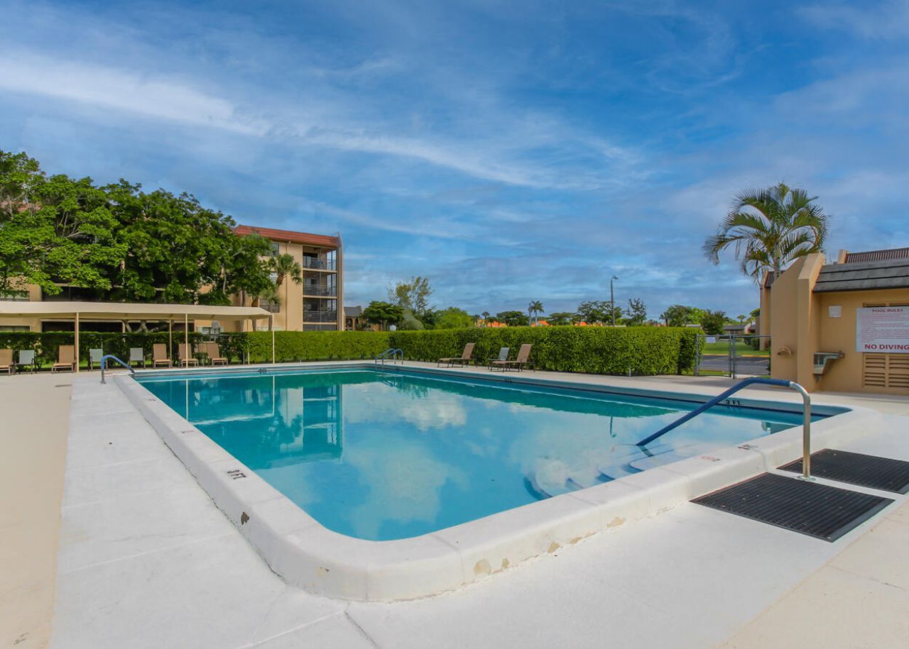 100 Lake Rebecca Drive, West Palm Beach, FL 33411 Photo
