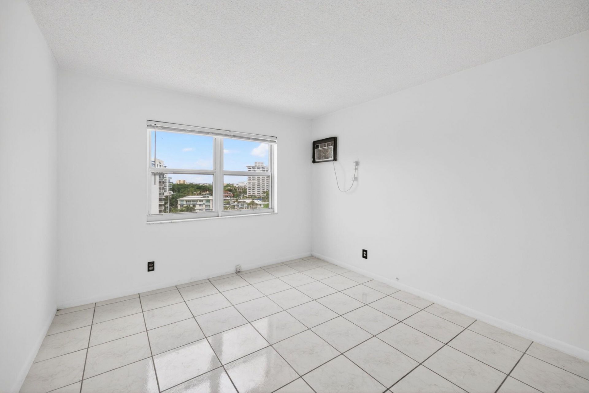 720 Orton Avenue, Unit 704, Fort Lauderdale, FL 33304 Photo