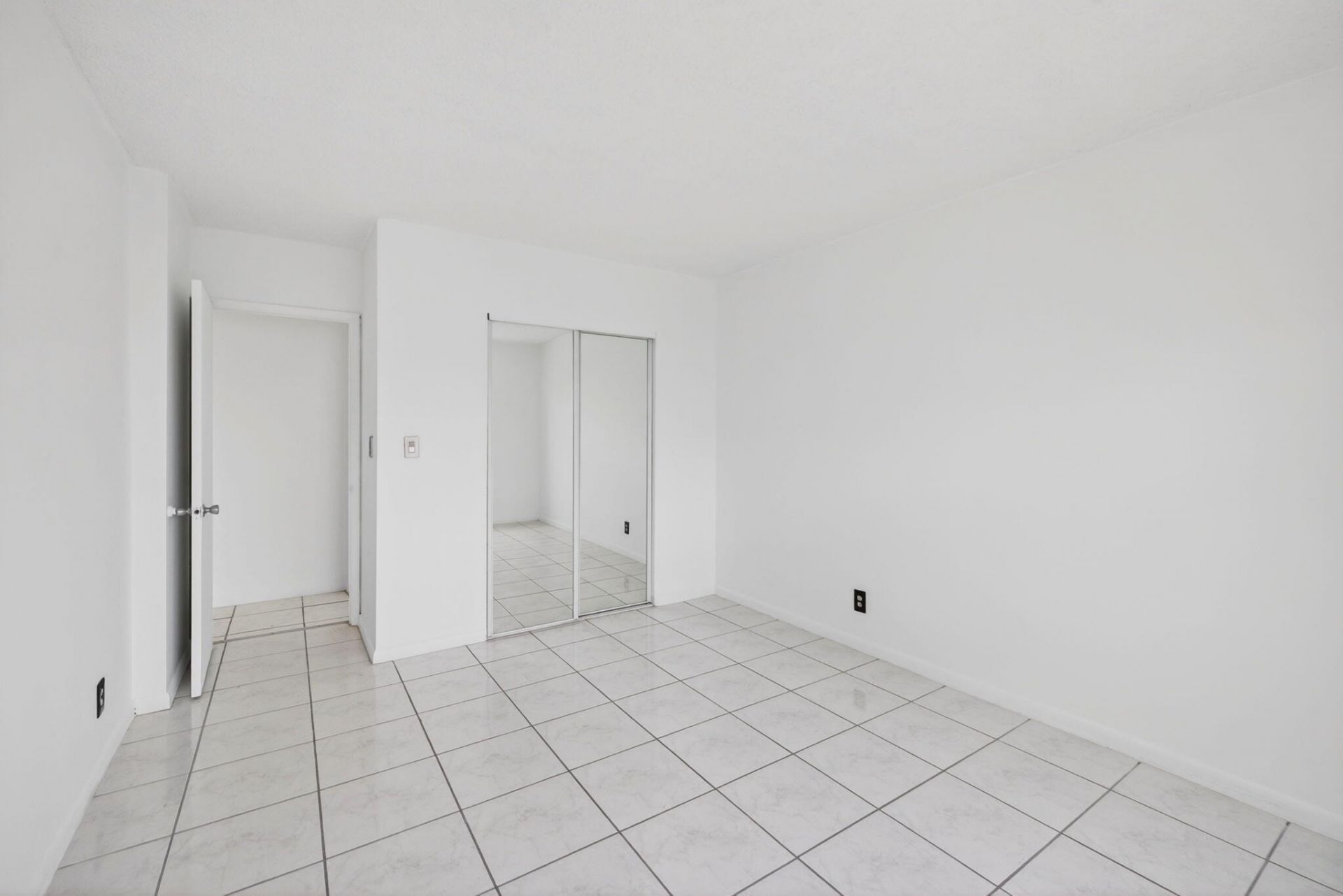 720 Orton Avenue, Unit 704, Fort Lauderdale, FL 33304 Photo