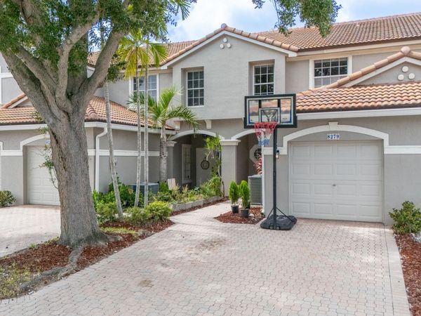 8279 Via Leonessa Drive, Boca Raton, FL 33433