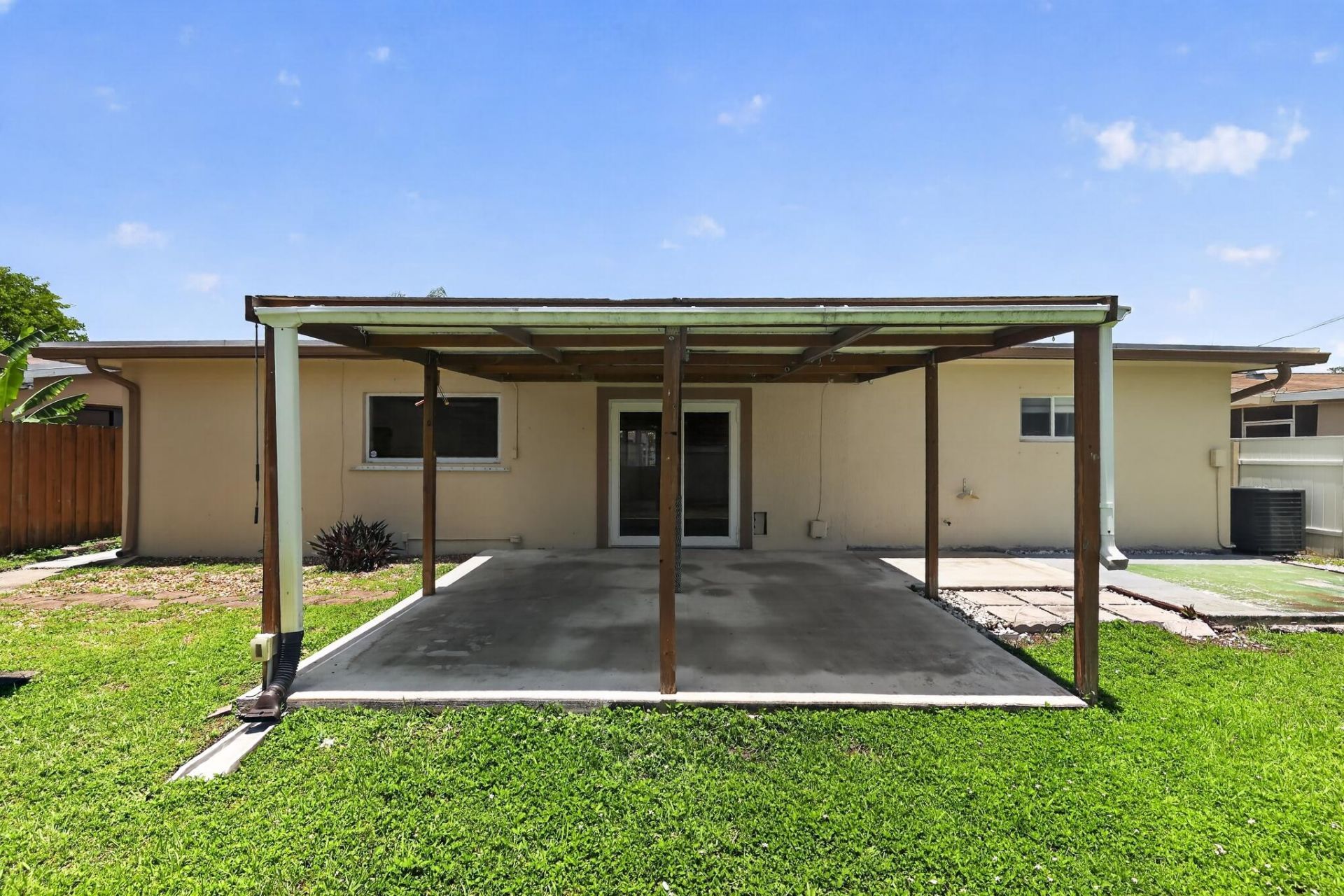 8580 NW 12th Street, Pembroke Pines, FL 33024 Photo