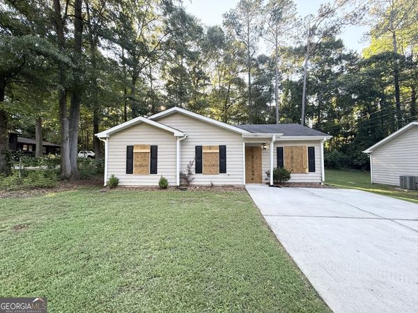 7133 Pineview Drive SW, Covington, GA 30014