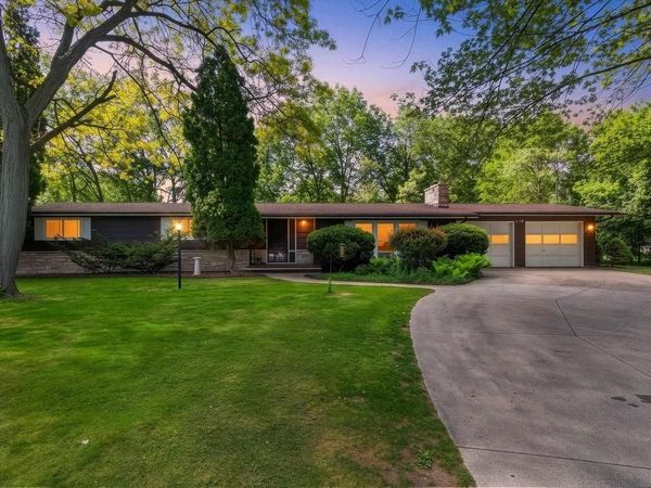 1112 MANITOWOC ROAD, Menasha, WI 54952
