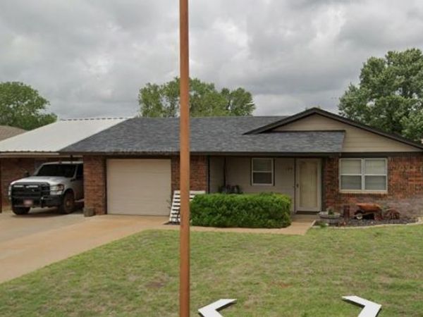 184 Circle Drive, Weatherford, OK 73096