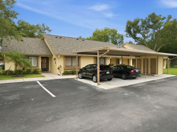 2538 OAKLEAF LANE , Unit 33B, CLEARWATER, FL 33763