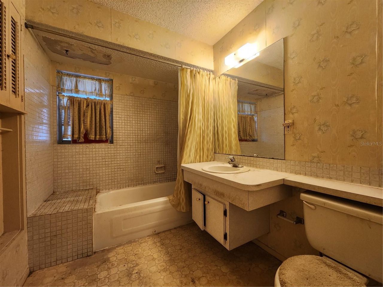 848 Ponderosa Pine Lane, Sarasota, FL 34243 Photo