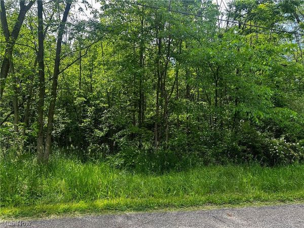 2375 Howland Wilson Road NE, Cortland, OH 44410