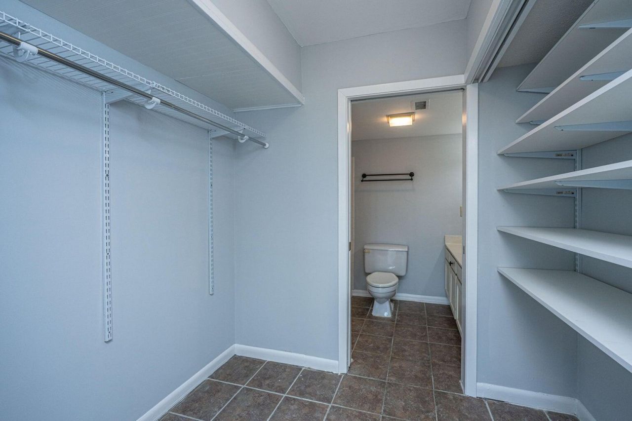 242 Little Oak Drive Photo 19