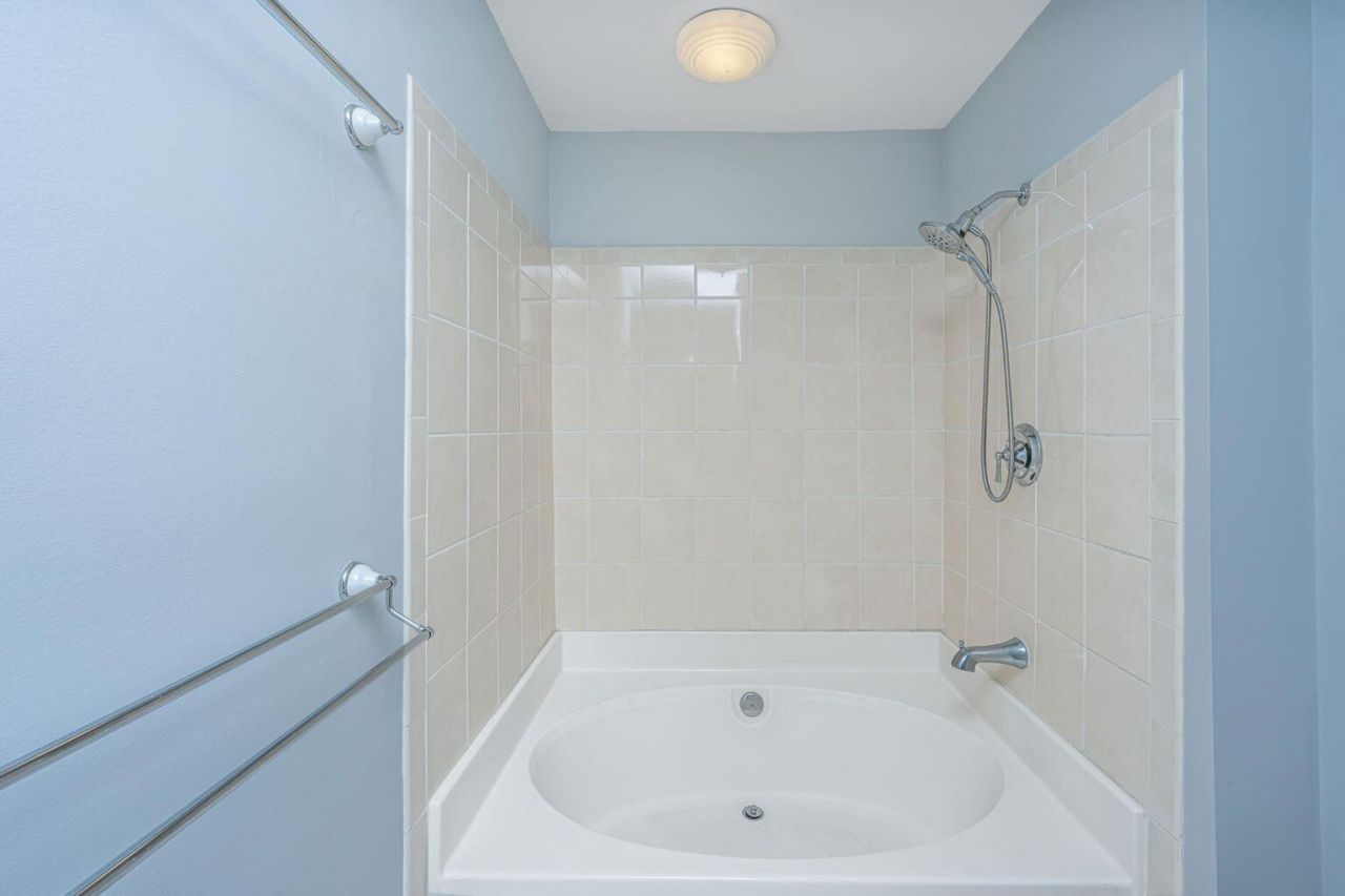 242 Little Oak Drive Photo 23