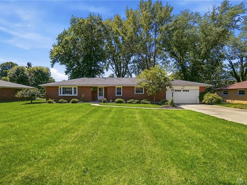 4179 W Franklin Street, Bellbrook, OH 45305 Photo 2