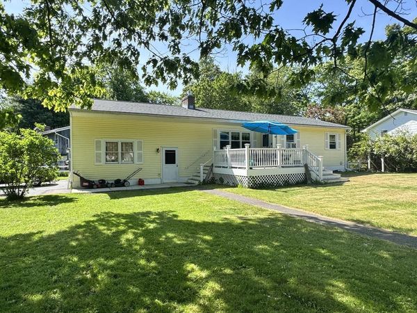18 Margaret Street, Essex, VT 05452