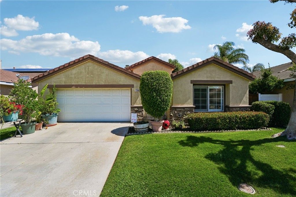 1208 Autumnwood Ln, Perris, CA 92571 Main Photo