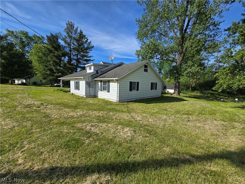 14298 Chardon Windsor Road, Chardon, OH 44024 Photo 2