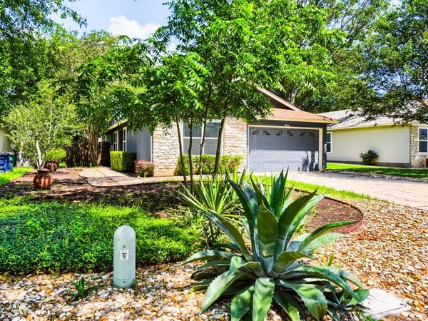 9616 Holly Springs DR , Austin, TX 78748