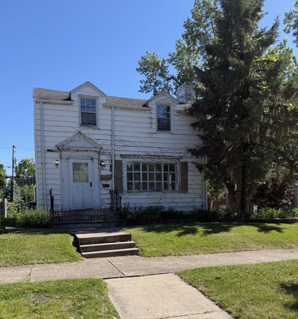 910 Campbell Street , Joliet, IL 60435 Main Photo