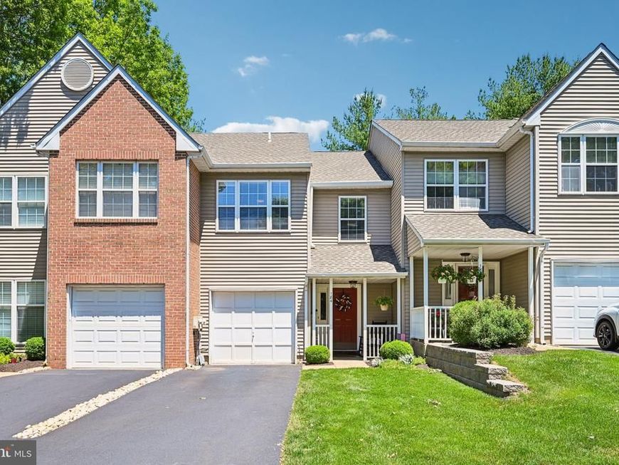 184 Victoria Court, Doylestown, PA 18901 Main Photo