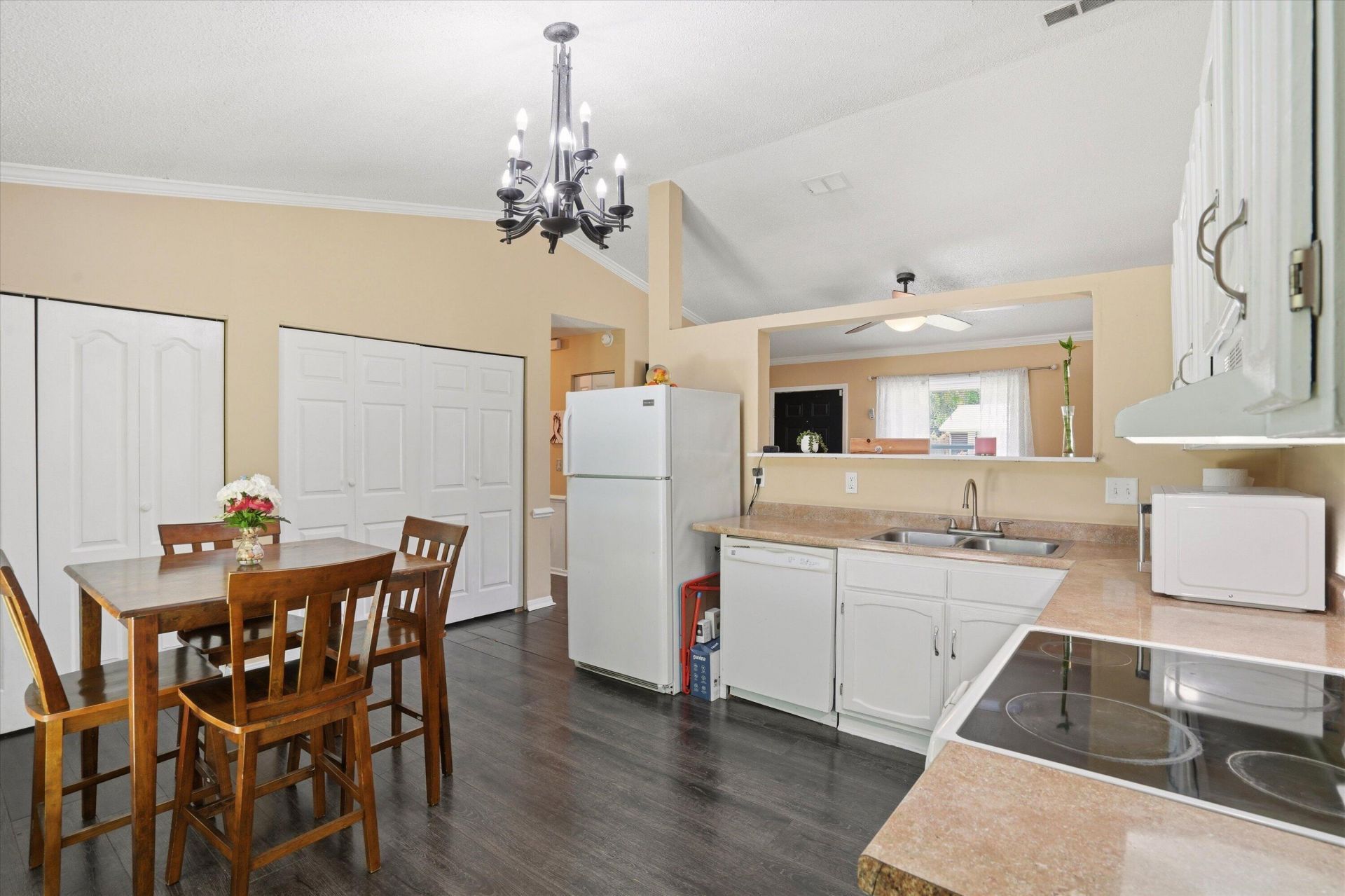 119 Clover Avenue Photo 13