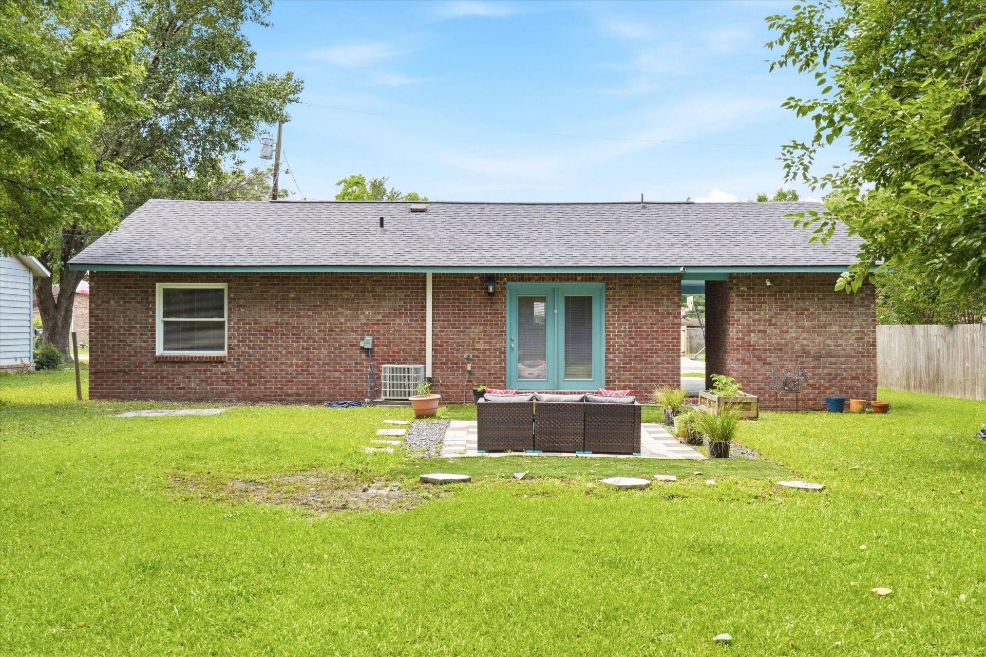 119 Clover Avenue Photo 25