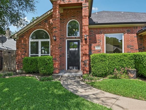 7013 Stephanie Court, North Richland Hills, TX 76182