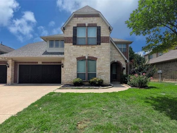 952 Tara Drive, Burleson, TX 76028