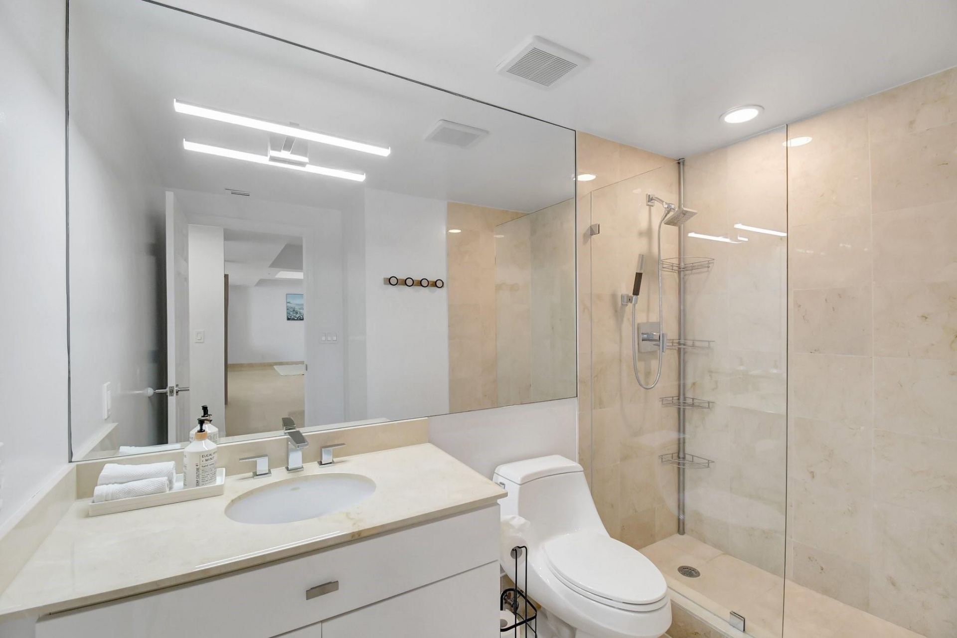 3100 N Ocean Boulevard N, Unit 1605, Fort Lauderdale, FL 33308 Photo