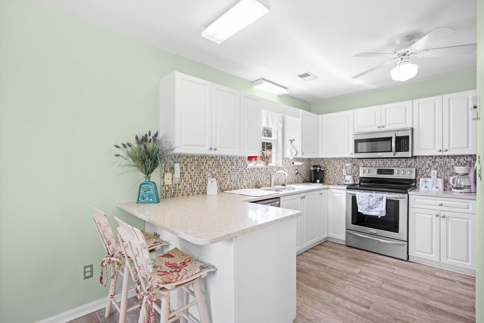 1027b Lakeside Dr.  Photo 10
