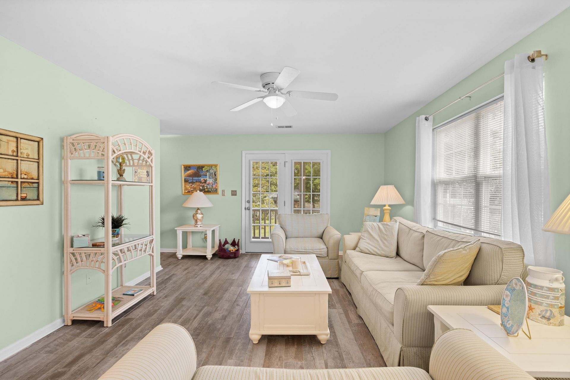 1027b Lakeside Dr.  Photo 13