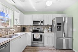 1027b Lakeside Dr.  photo 4