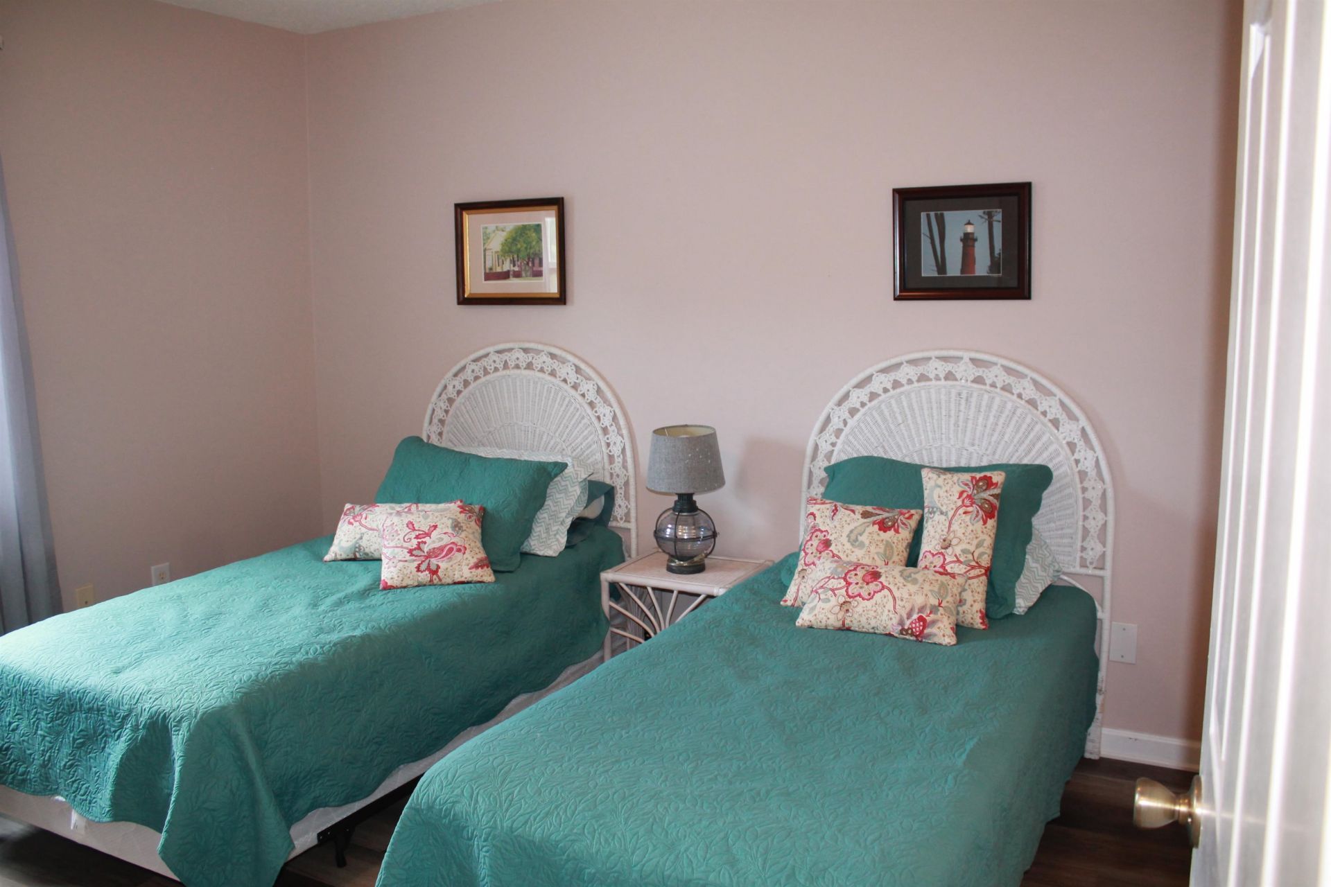 1027b Lakeside Dr.  Photo 32