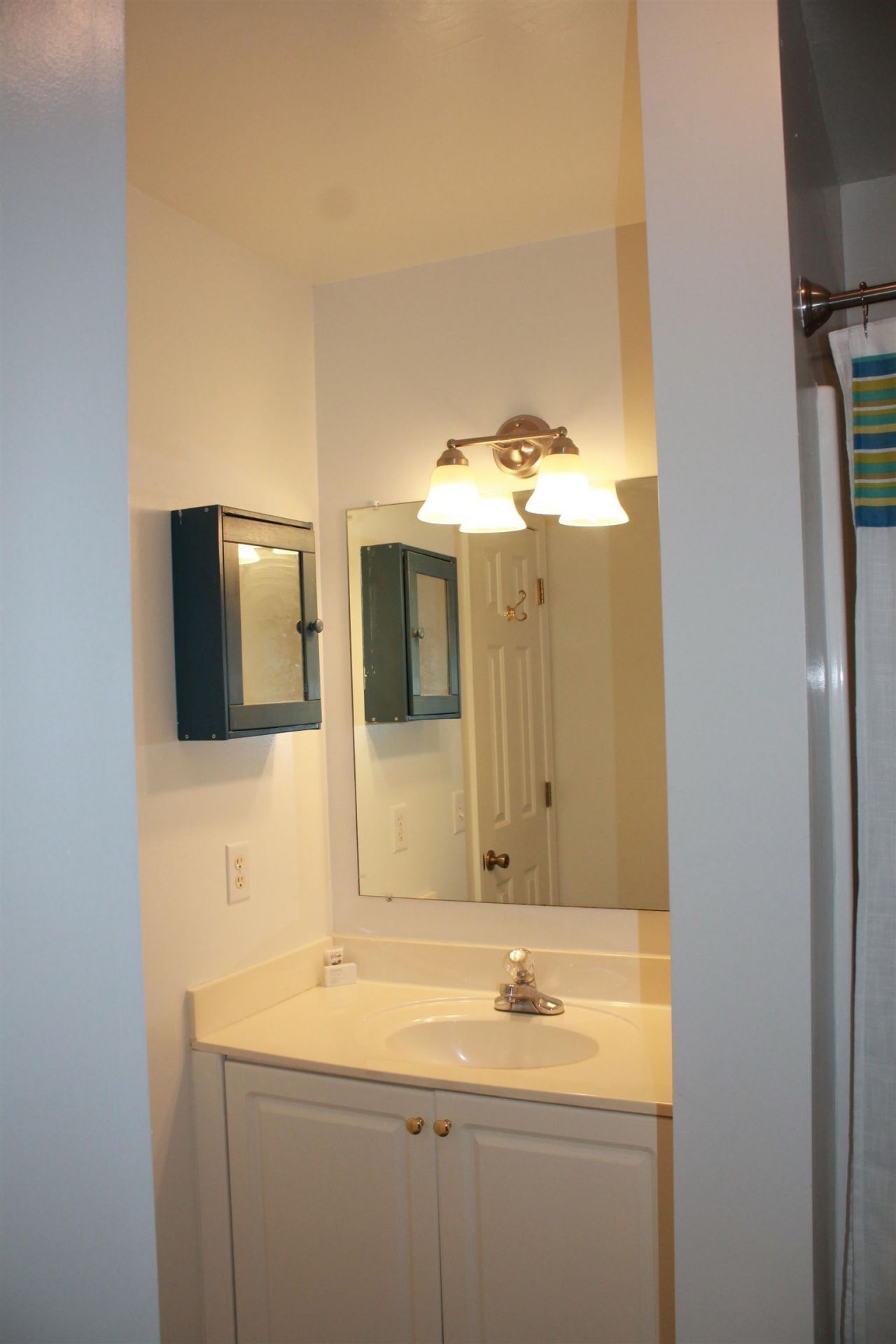 1027b Lakeside Dr.  Photo 35