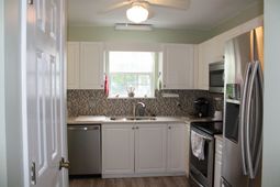 1027b Lakeside Dr.  photo 4