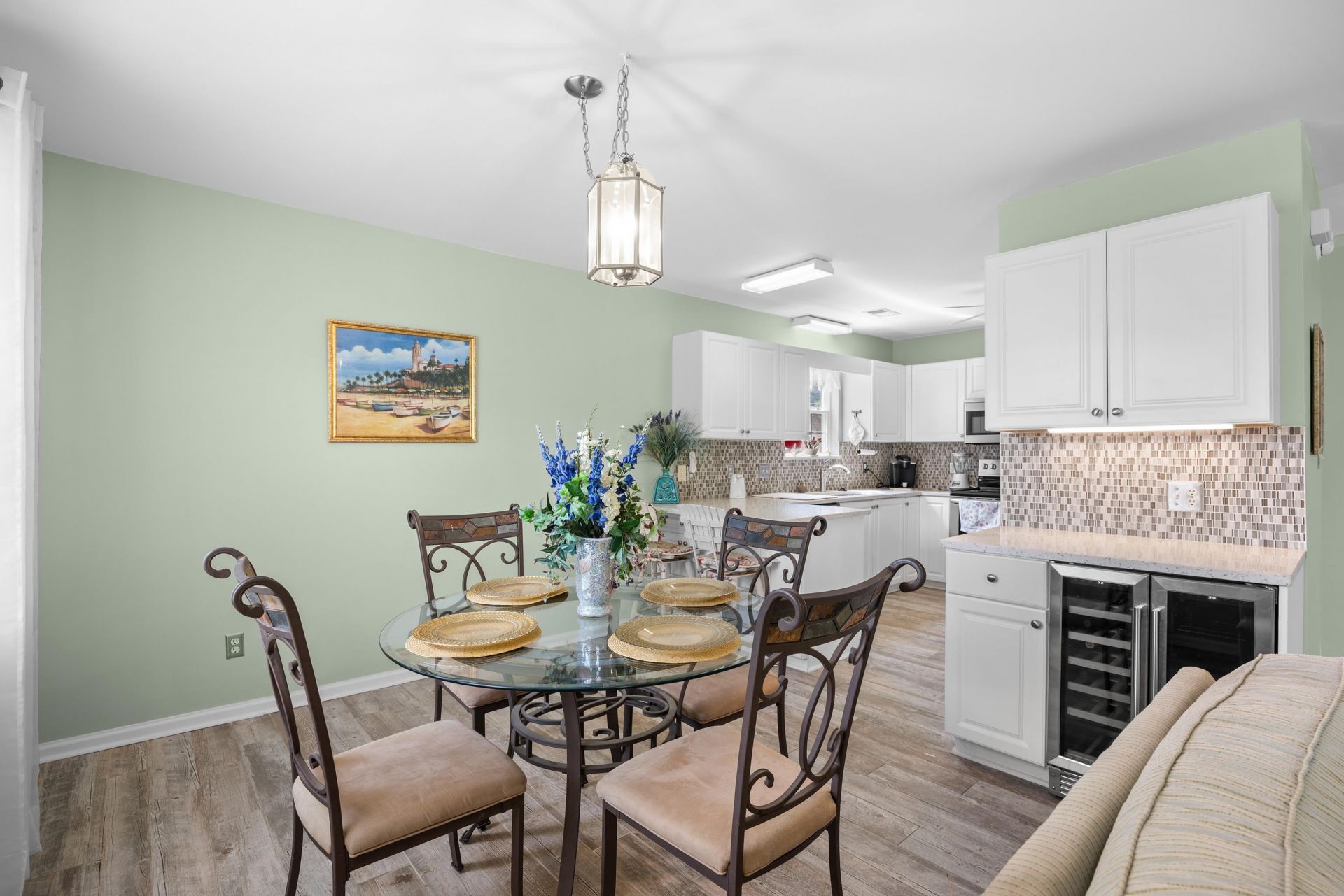 1027b Lakeside Dr.  Photo 5