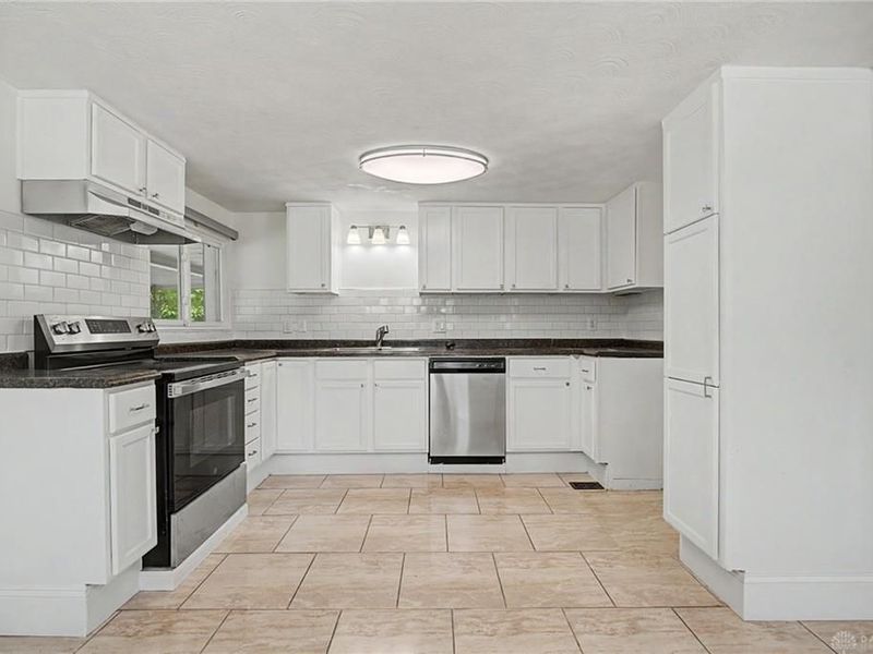2621 Nyack Lane, Dayton, OH 45439 Photo 6