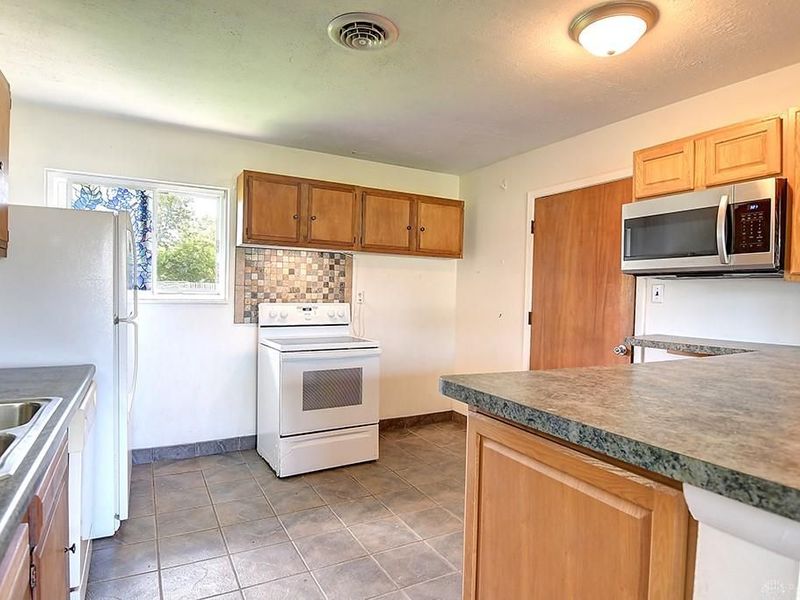 6305 S Dixie Highway, Franklin Township, OH 45005 Photo 8