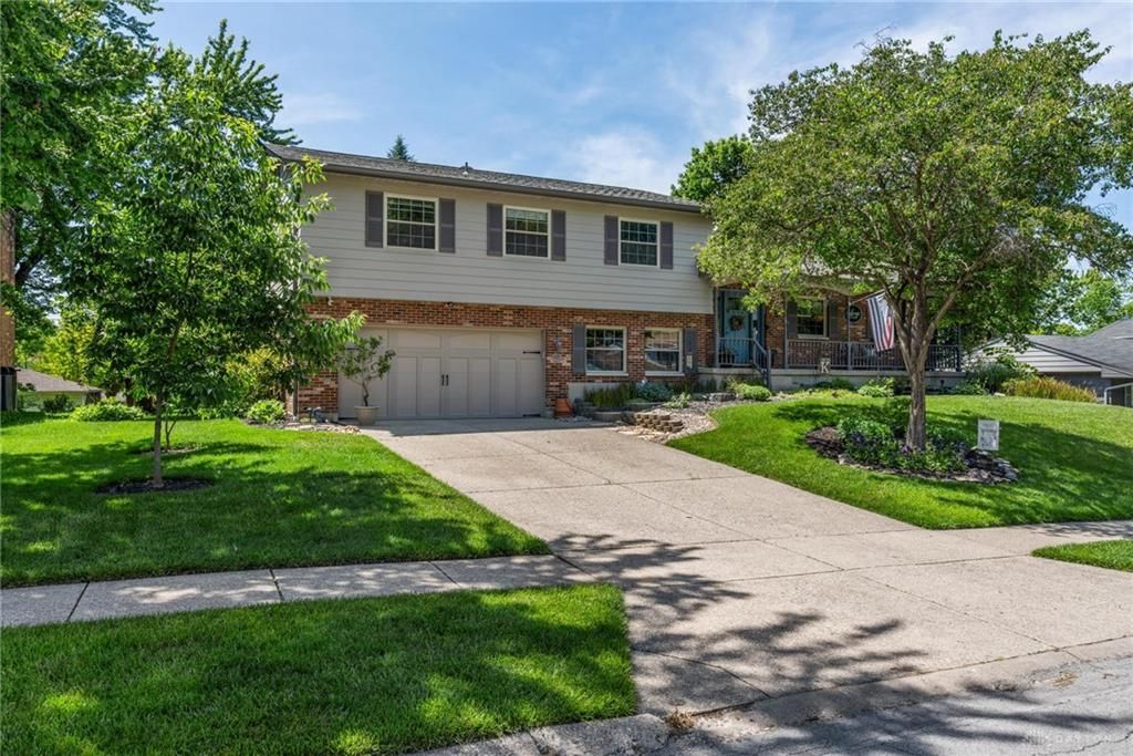 623 Silverleaf Drive, Riverside, OH 45431 Main Photo
