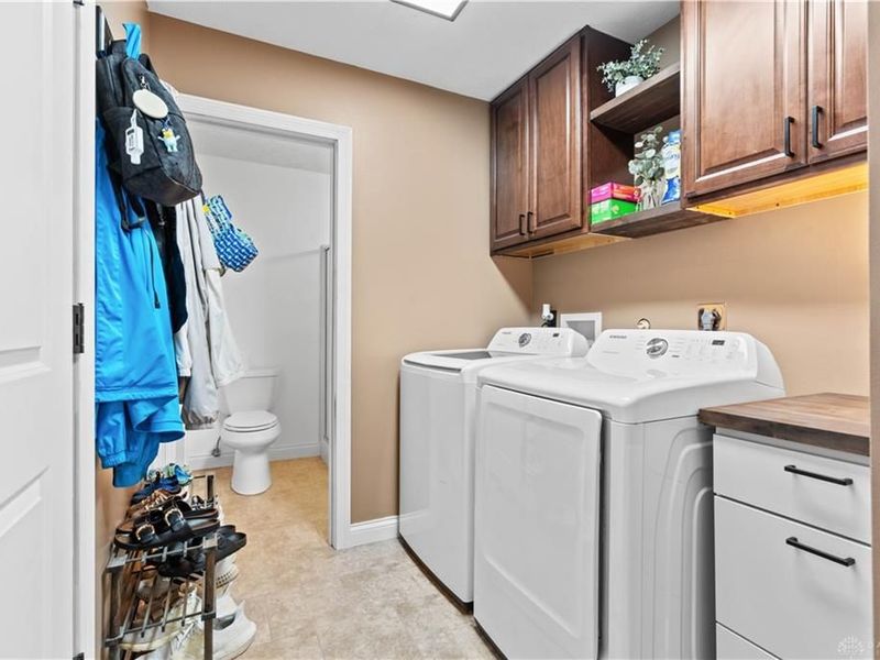 7990 Little Turtle Court, Butler Township, OH 45414 Photo 27