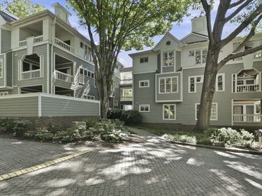 700 Bishops Park Drive, Unit 204, Raleigh, NC 27605