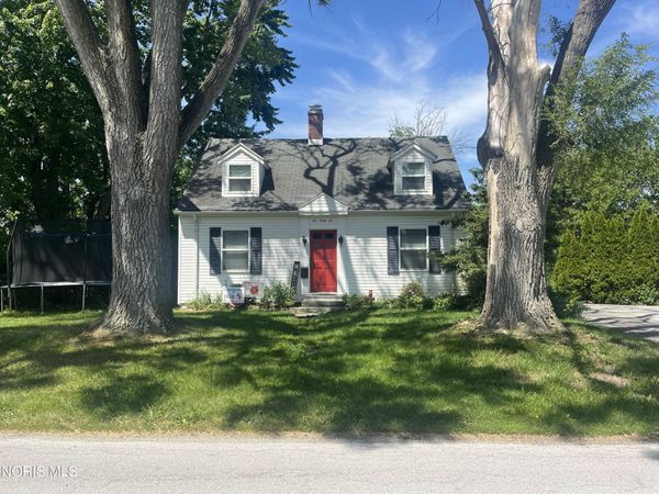 646 S Prospect Street , Bowling Green, OH 43402