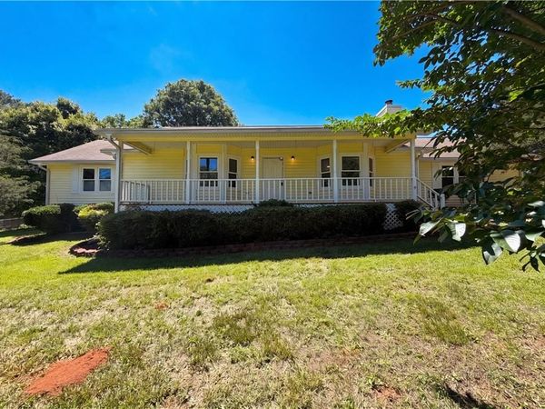 115 Briarwood Place , Stockbridge, GA 30281