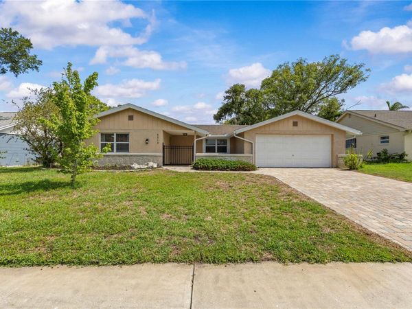 8519 ARROWHEAD DRIVE , HUDSON, FL 34667