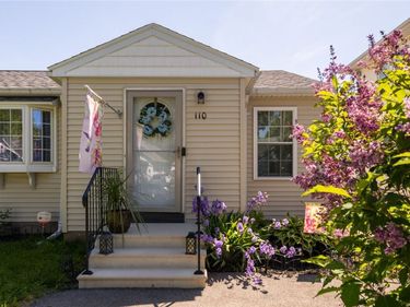 110 Brookhaven Terrace , Rochester, NY 14621