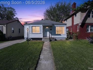 612 Mayflower Avenue, Lincoln Park, MI 48146