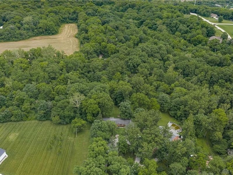2735 Lower Bellbrook Road, Sugarcreek Township, OH 45370 Photo 9