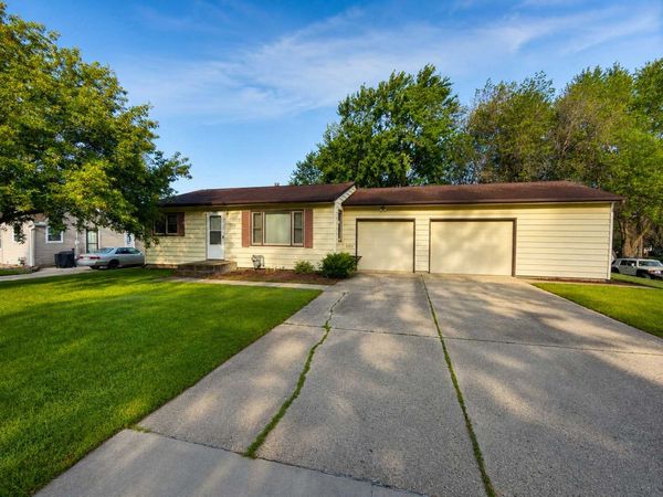 1238 Bigelow Avenue , Owatonna, MN 55060
