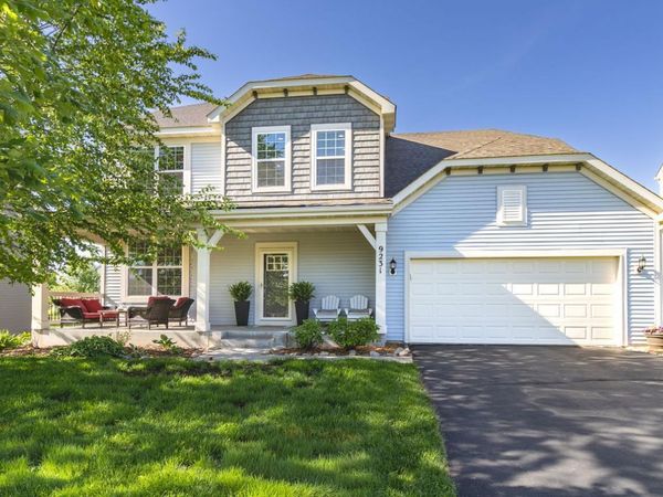 9231 Lighthouse Lane, Woodbury, MN 55129