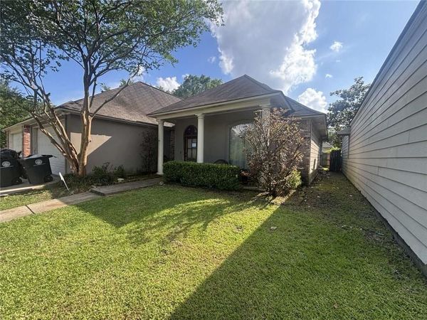 8573 E CYPRESS POINT Court , Baton Rouge, LA 70809