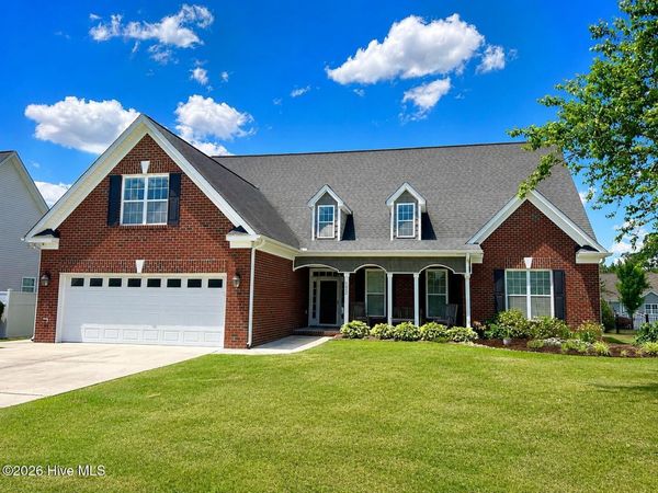 2822 Sunny Vale Drive , Winterville, NC 28590